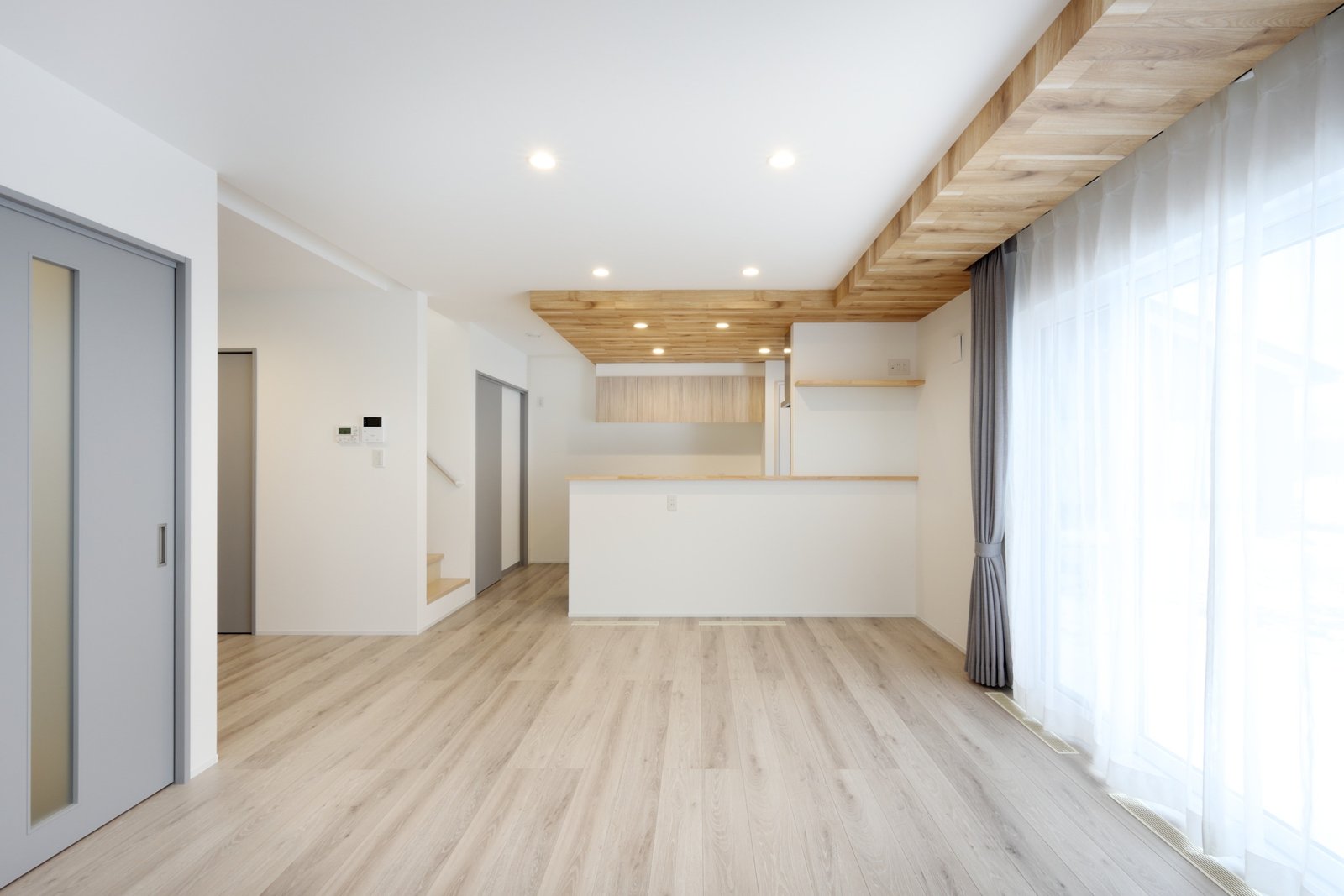 株式会社アポロ建築社｜インナーガレージのある家のLDK
