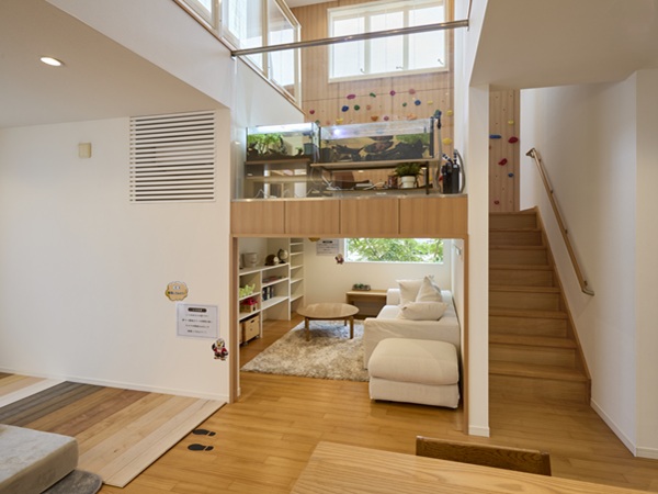 ユニバーサルホーム 学びと育みの住まいMONO-i｜モデルハウス